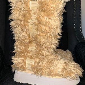 UGG Fluff Momma Sugar Boot